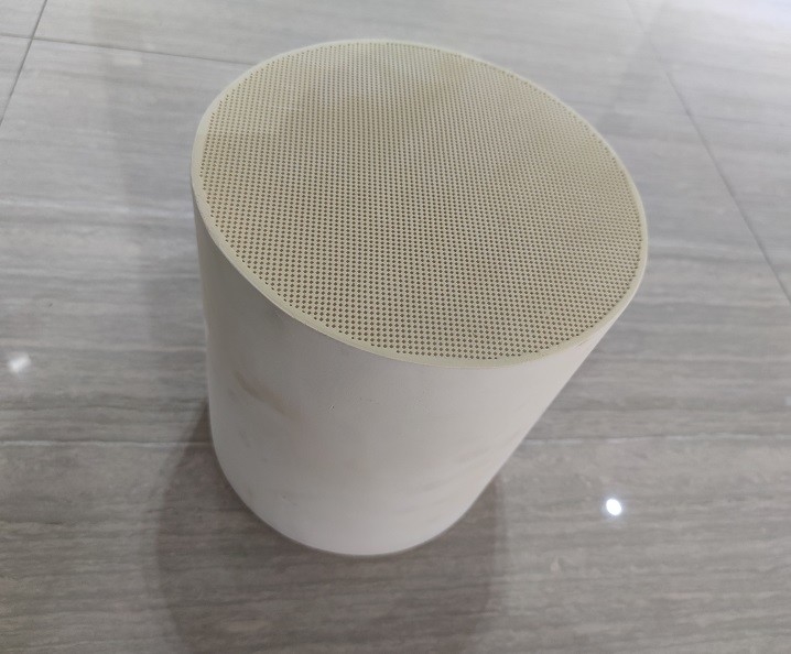 Silicon Carbide Catalyzed Diesel Particulate Filter Euro 6 OEM ODM